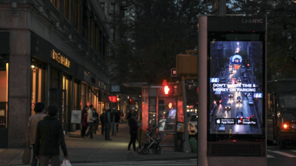 Street Spot Me Link NYC Advertising