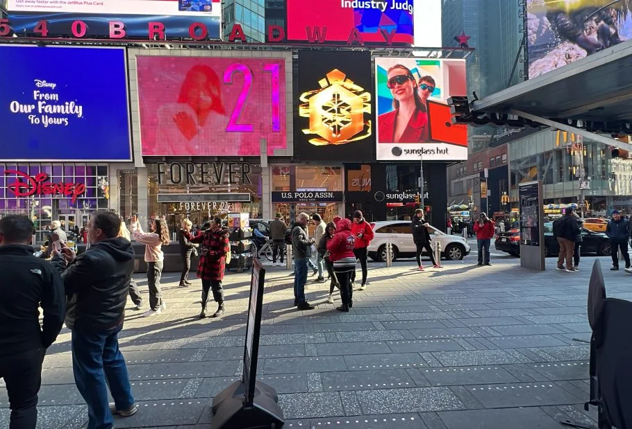 Times Square Digital Billboard 30105 Advertising 8bytes Campaign