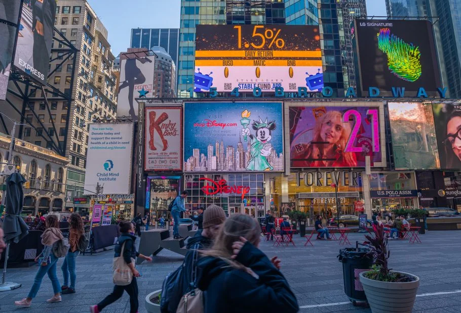 Times Square Digital Crown Billboard Advertising Stableonegroup Campaign