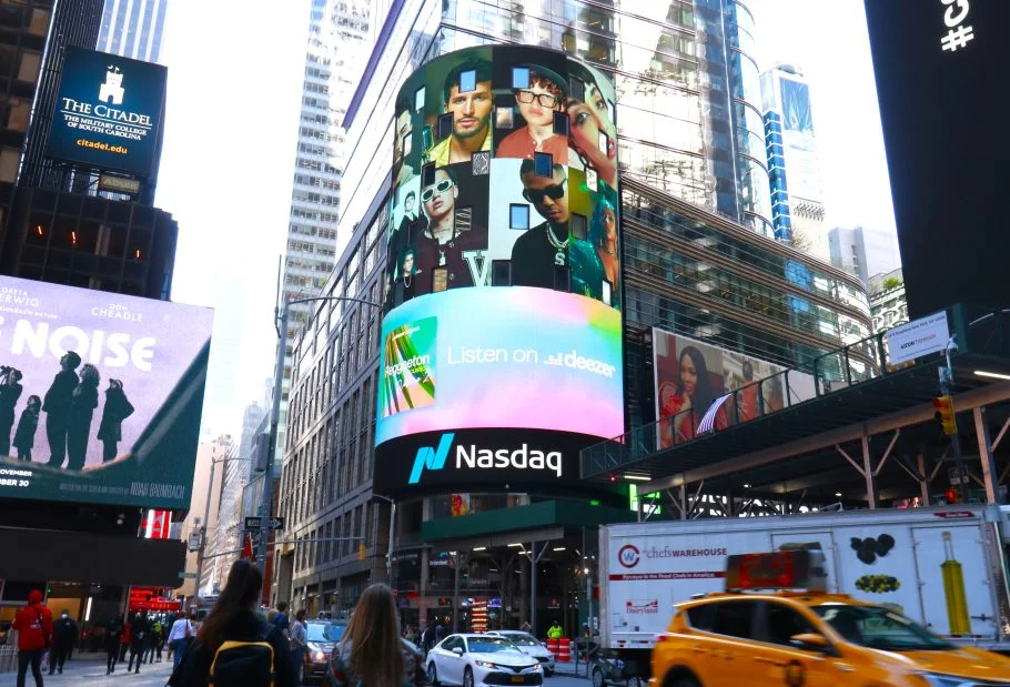 Times Square Nasdaq Digital Billboard Advertising Deezer Campaign