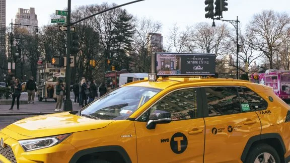 Bristal Taxi Digital Top Advertising
